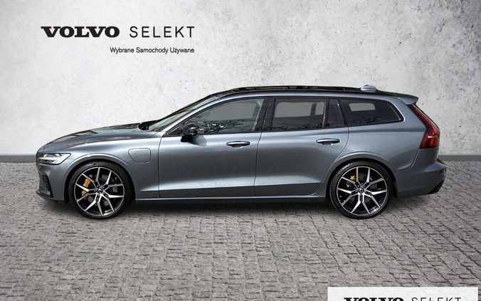 Volvo V60 cena 244900 przebieg: 54059, rok produkcji 2020 z Toruń małe 781